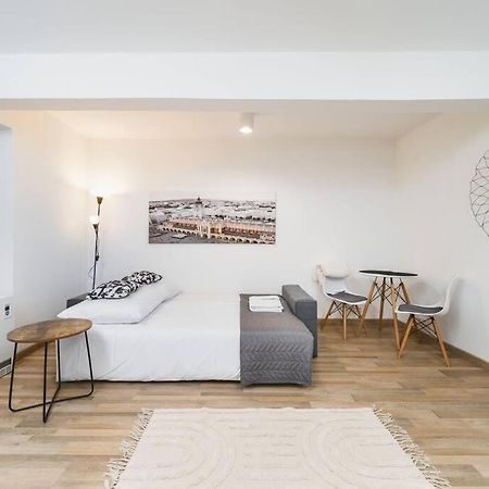 Close Wawel Castle, City Centre Apartment คราคูฟ ภายนอก รูปภาพ